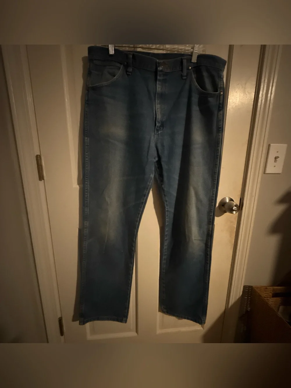 Wrangler vintage 1990’s Men's Blue Washed Jeans - Classic Straight Fit